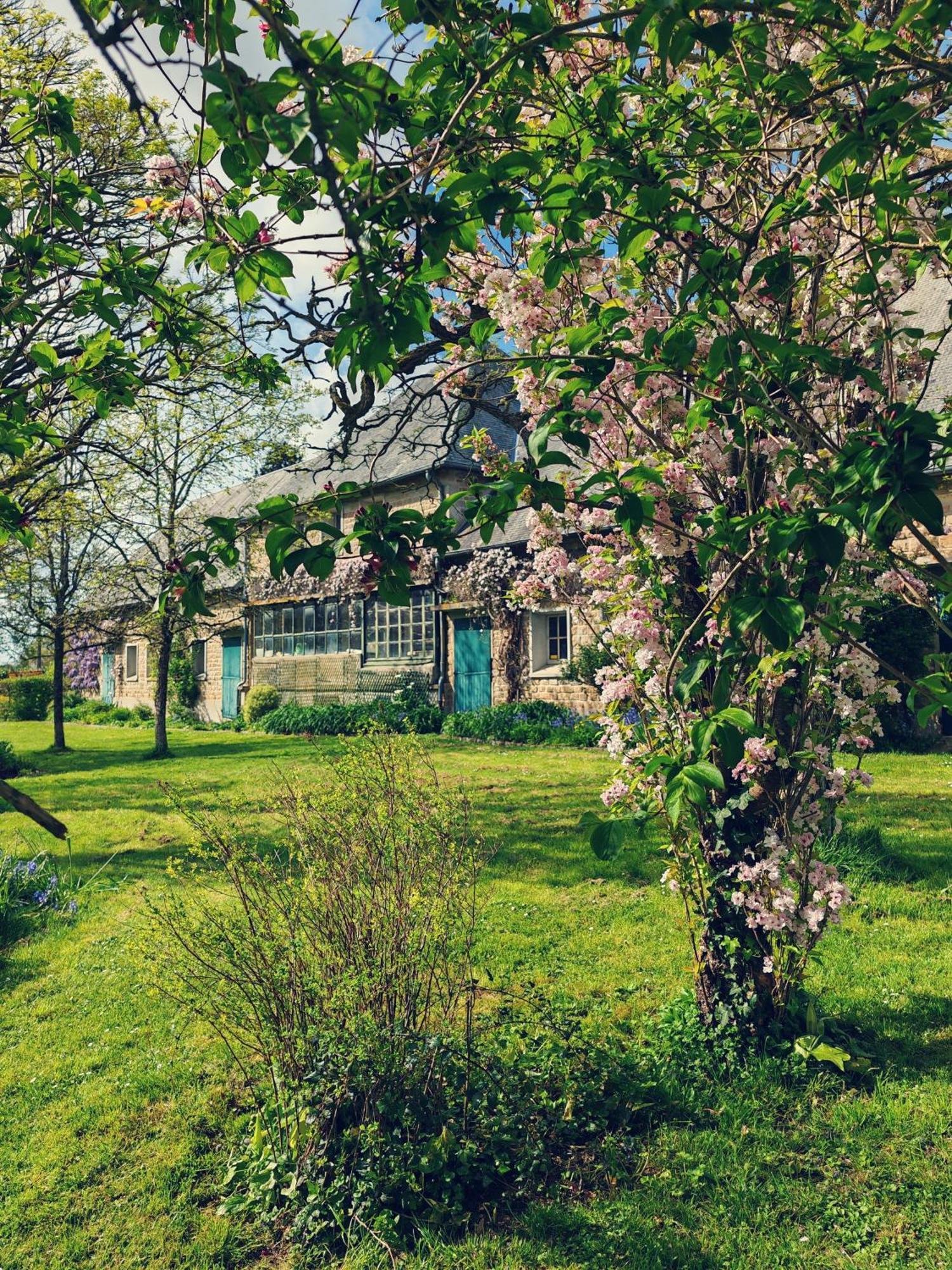 Apartamento Domaine De L'Isle Maniere Saint-Quentin-sur-le-Homme Exterior foto